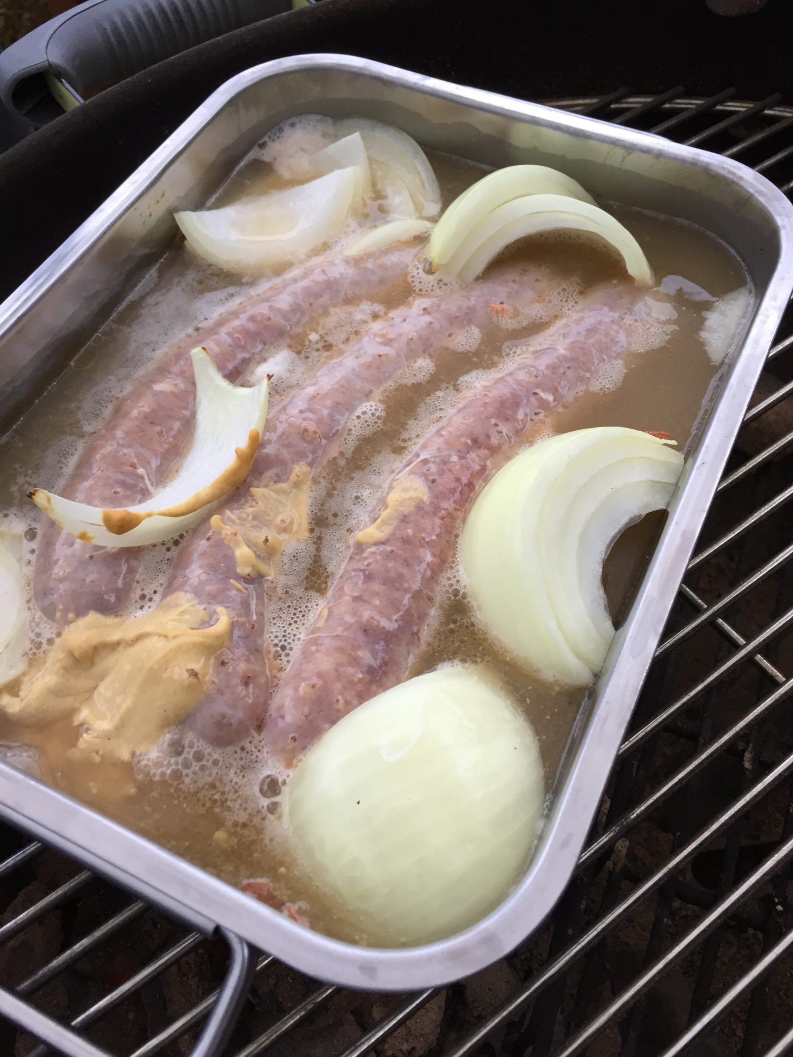 Bierworst op de barbecue