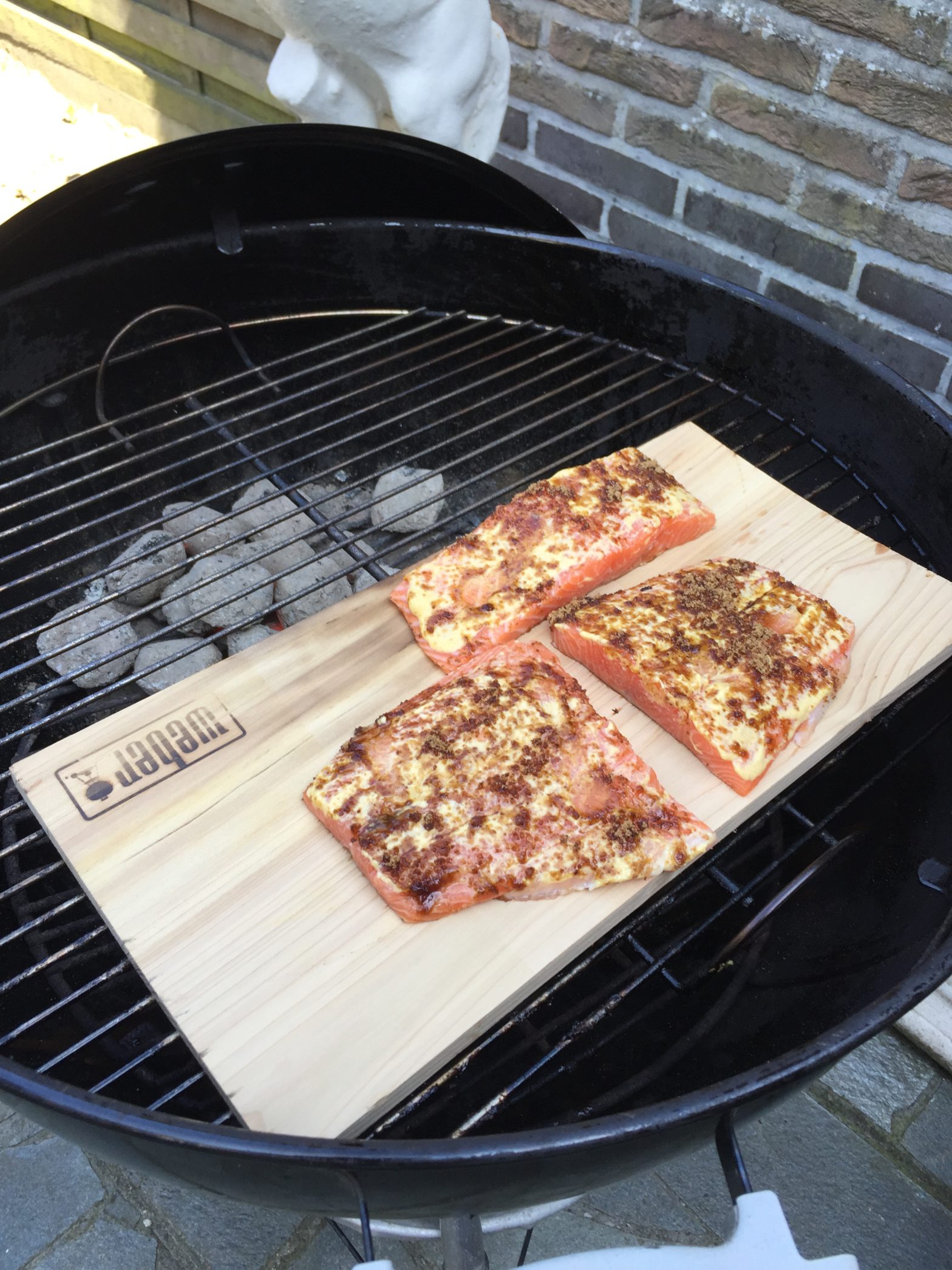 Zalm op een Cederplank – BBQplank