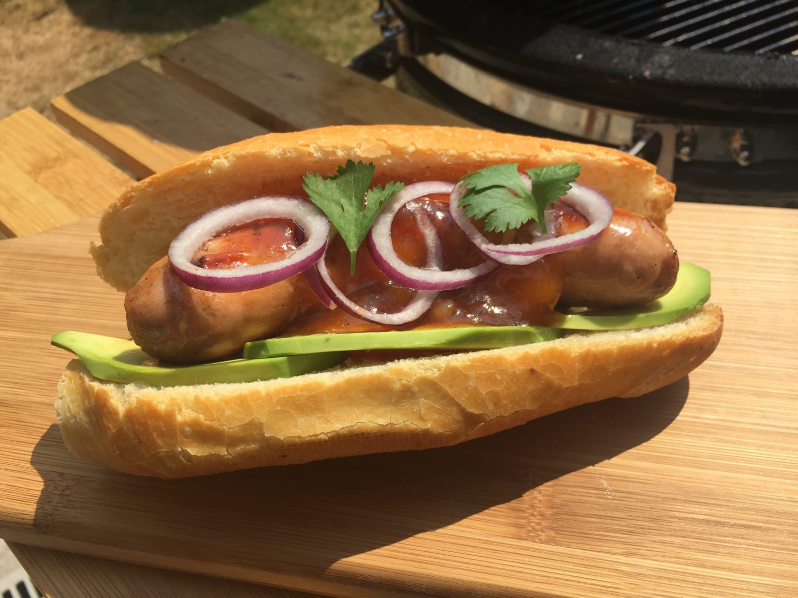 Monsieur Boudin Sunee met Mangochutney en Avocado op de Yakiniku