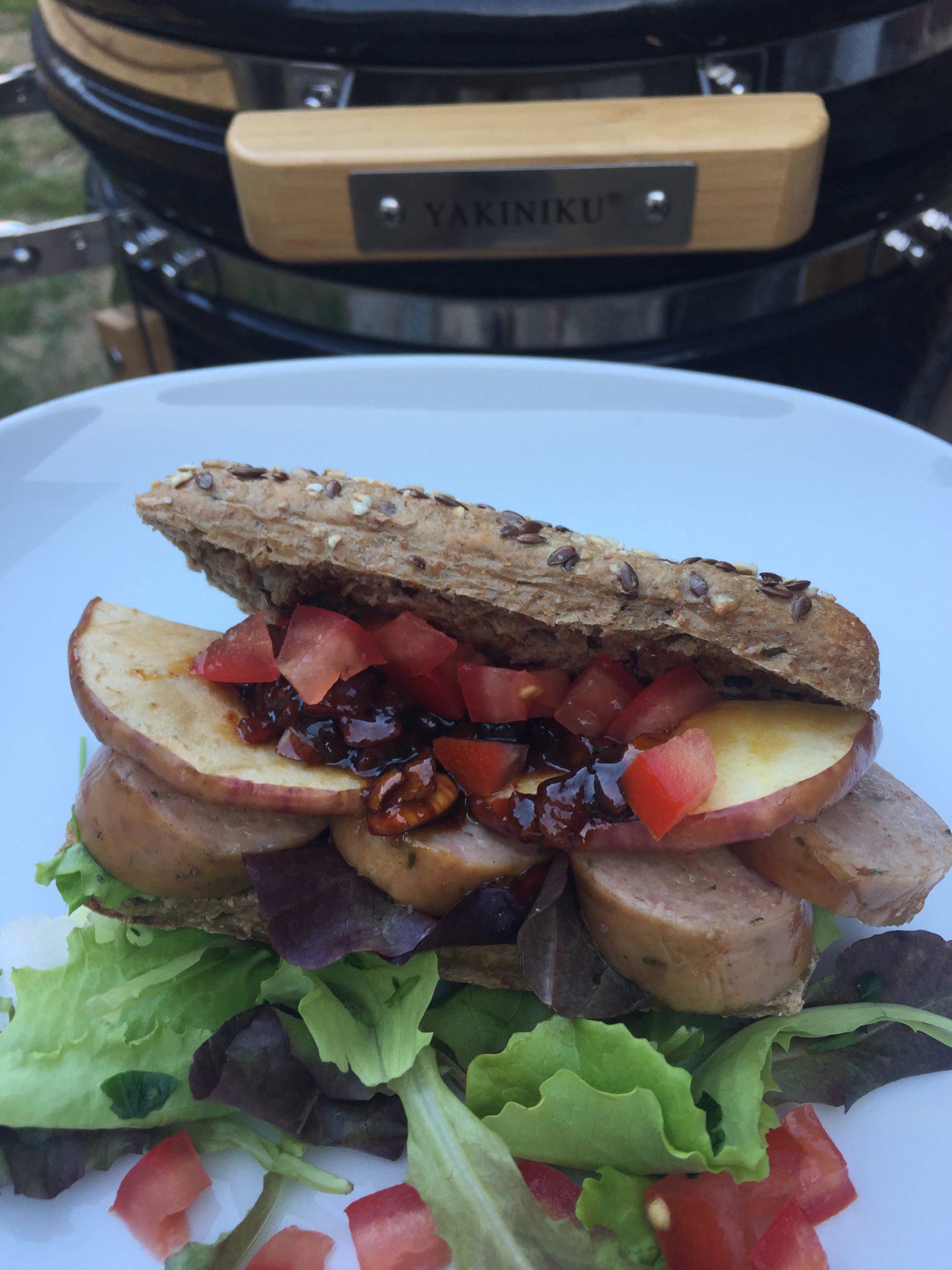Monsieur Boudin Toni met Appel en Bacon Jam op de Yakiniku