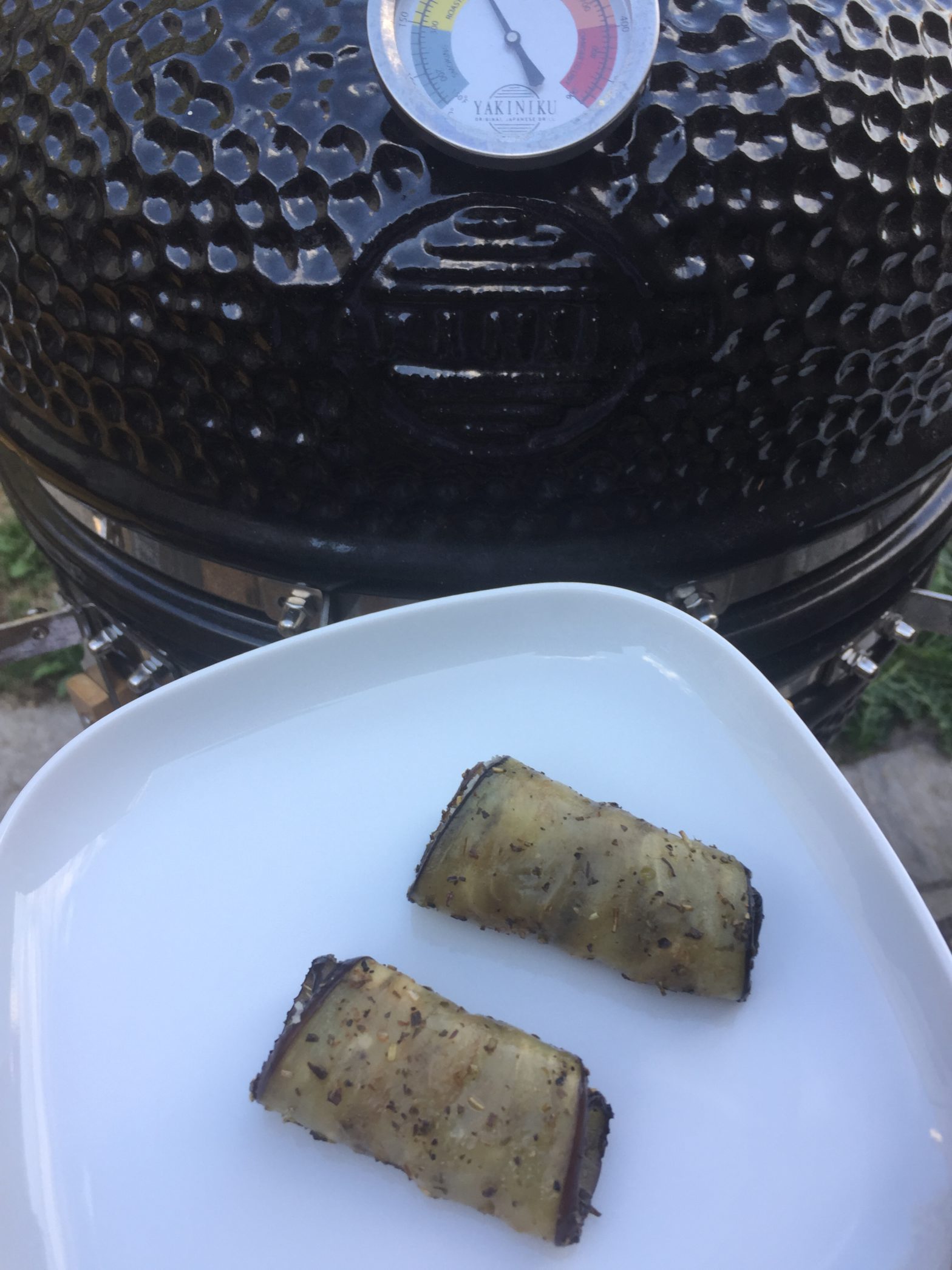 Gegrilde Aubergine met Berloumi – Yakiniku